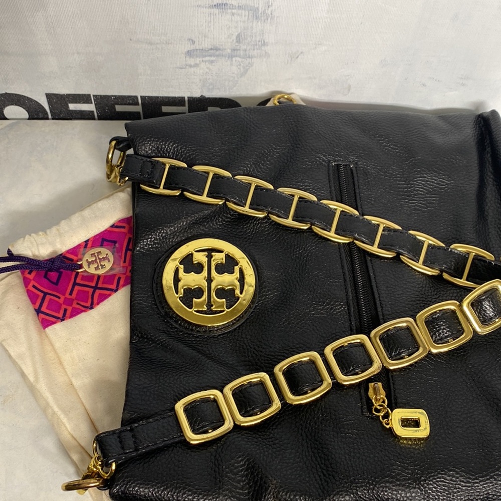Tory Burch Pebbled Leather Bag Gold Chain/Emblem Dust Bag EXCELLENT CONDITION